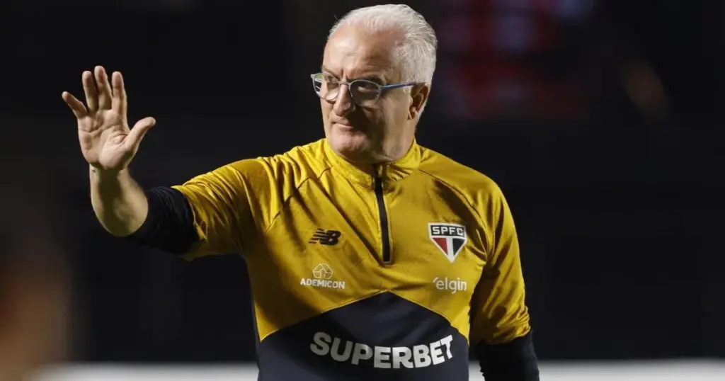 “Se pudesse fechar os olhos e mudar 5 atletas, eu faria. Tivemos nada”, diz Dorival após queda queda do São Paulo